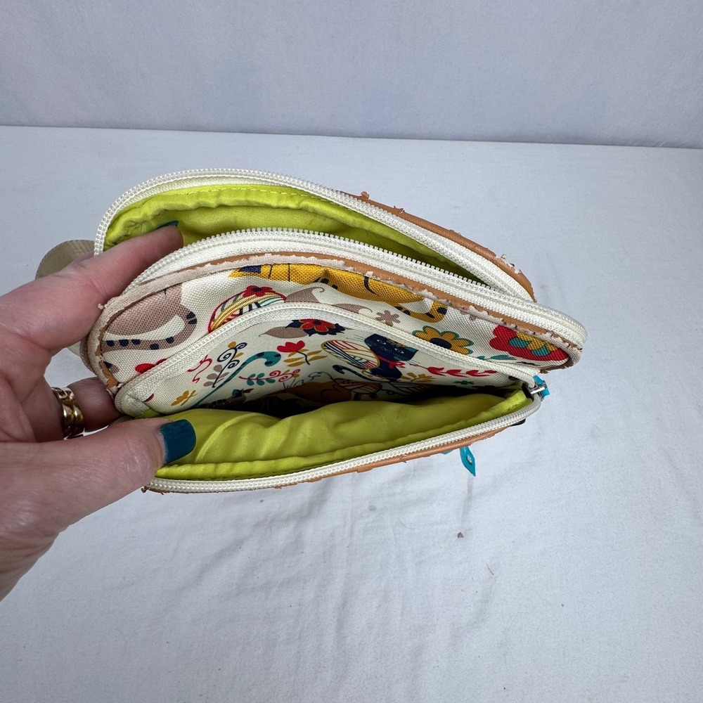 Lily Bloom Cat Nap Crossbody Bag Multi Color Whimsical Kitty Yarn Print Canvas - Picture 6 of 6
